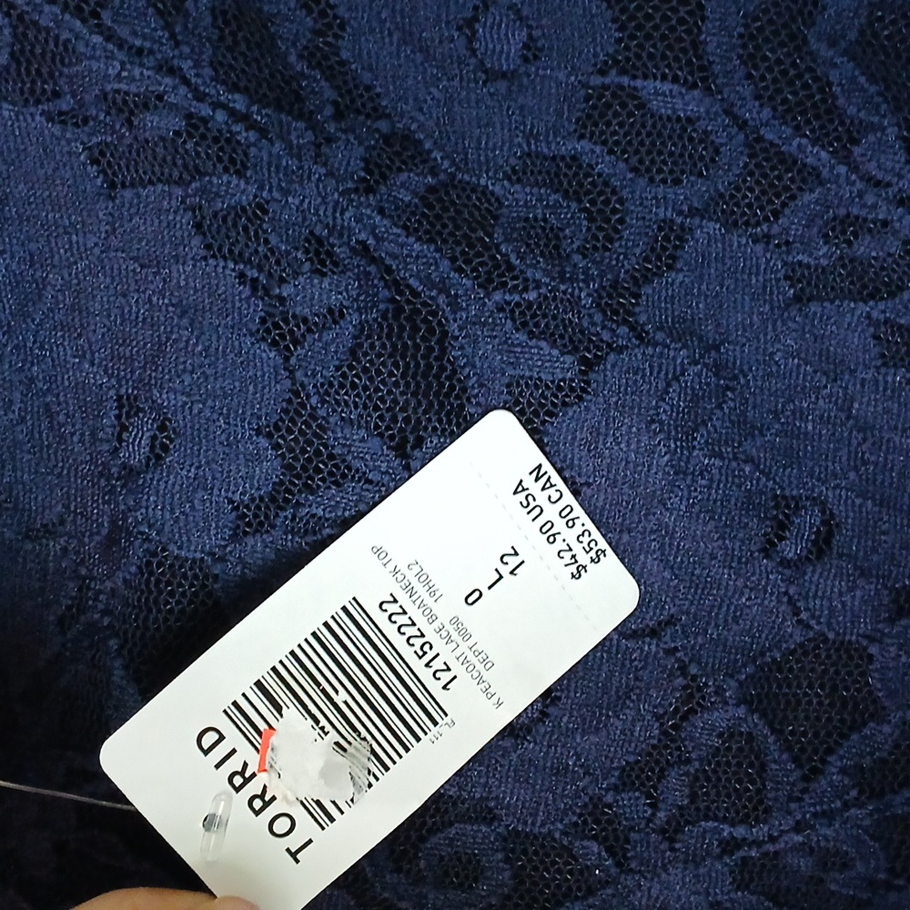 Torrid NWT Navy Blue Lace Boatneck Top Lace Long Sleeves Size 0 Large - Picture 9 of 11